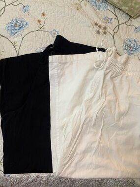Old Navy Black & White Drawstring Lounge Pants - Pair XXL